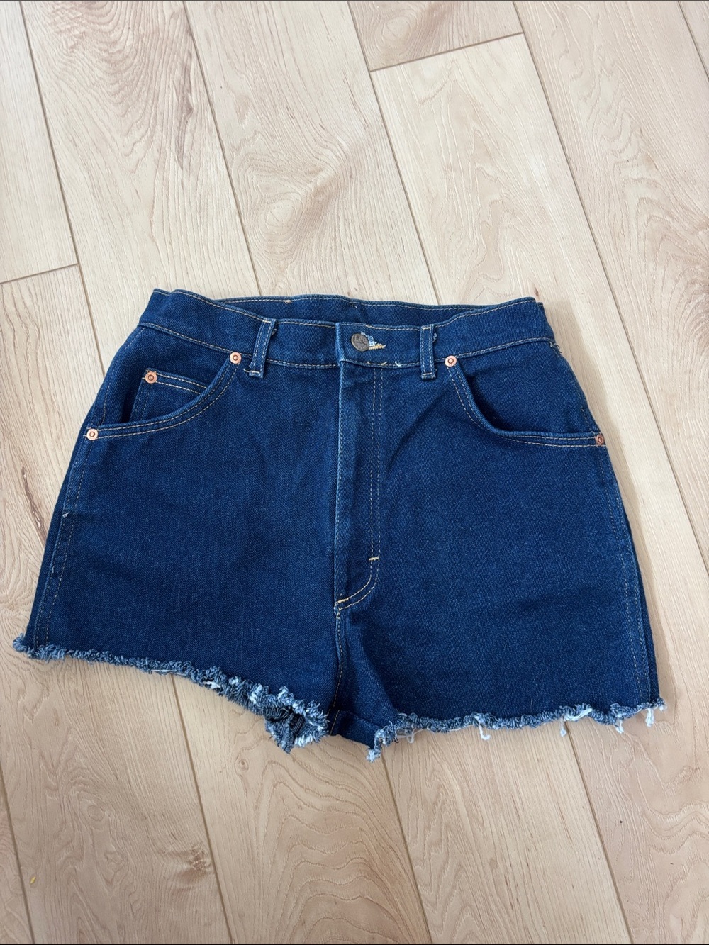 Vintage Lee Dark Wash High Rise Denim Cutoff Shorts | Frayed Hem | Classic 28